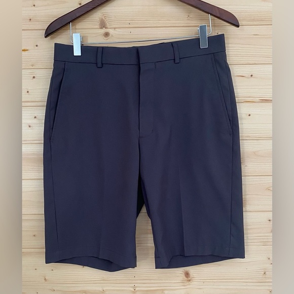 WALTER HAGEN Men’s Size 30 Dark Gray Lightweight Stylish Golf Shorts - Picture 1 of 10